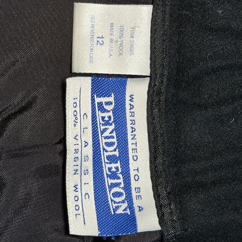 Pendleton Classic Black Wool Garment - image 5